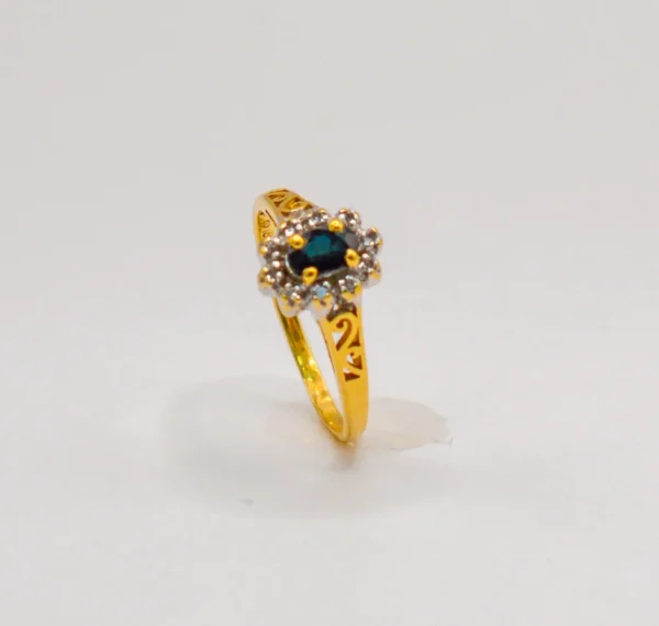 Guld Ring med Grön sten