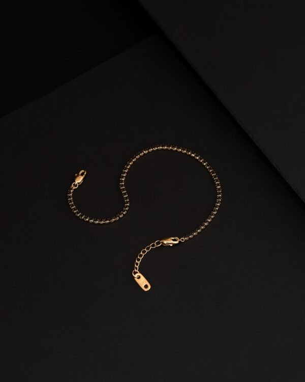 Shiny Noir Bracelet