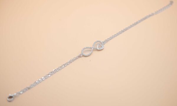 Infinity armband med zirgon