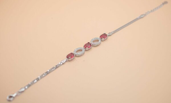 Dam armband med zirgon och 3 röda sten