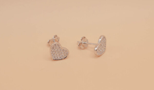 Hjärtformad örhänge