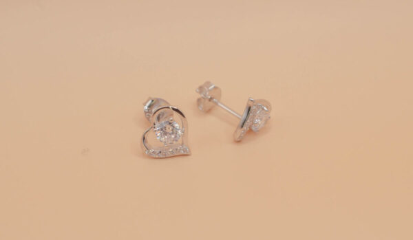 Hjärtformad örhänge