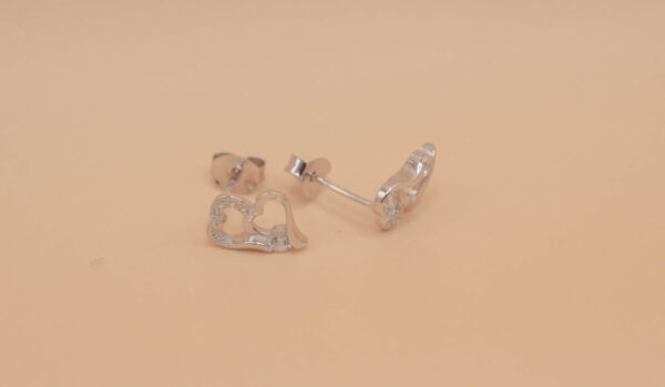 Hjärtformad örhänge