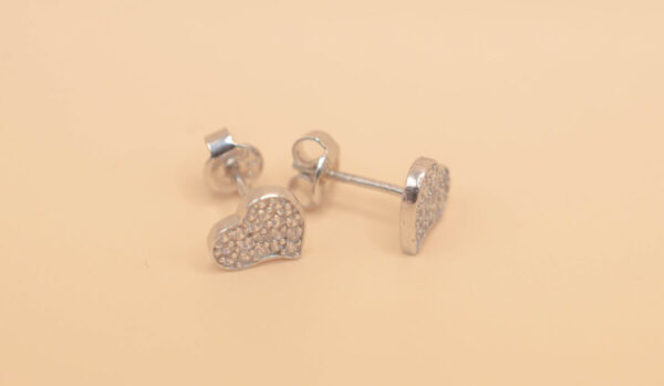 Hjärtformad örhänge
