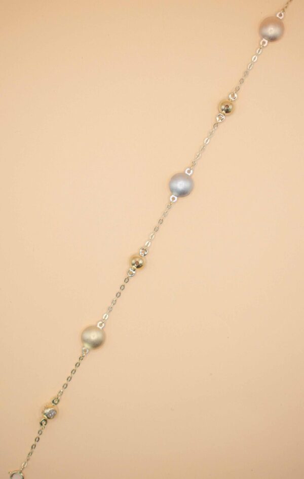 Armband med berglocker