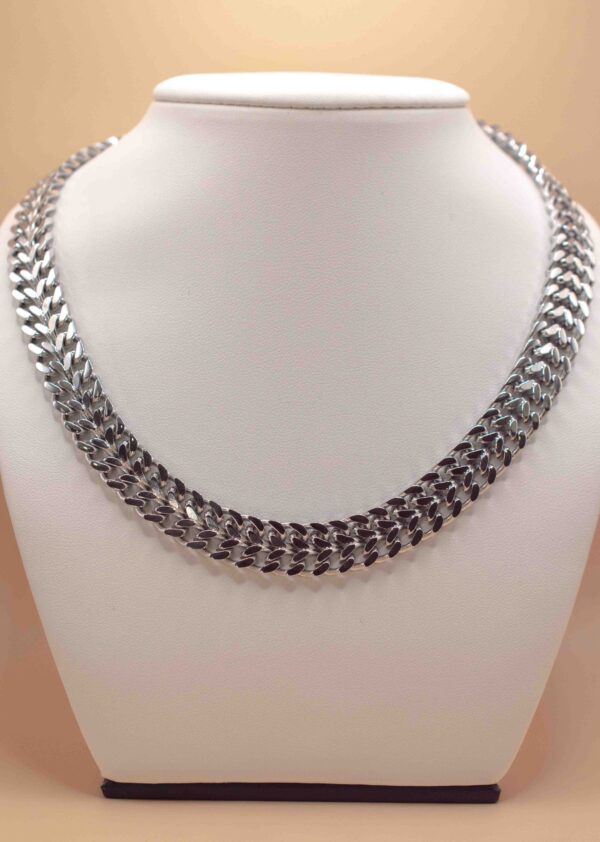 Halsband