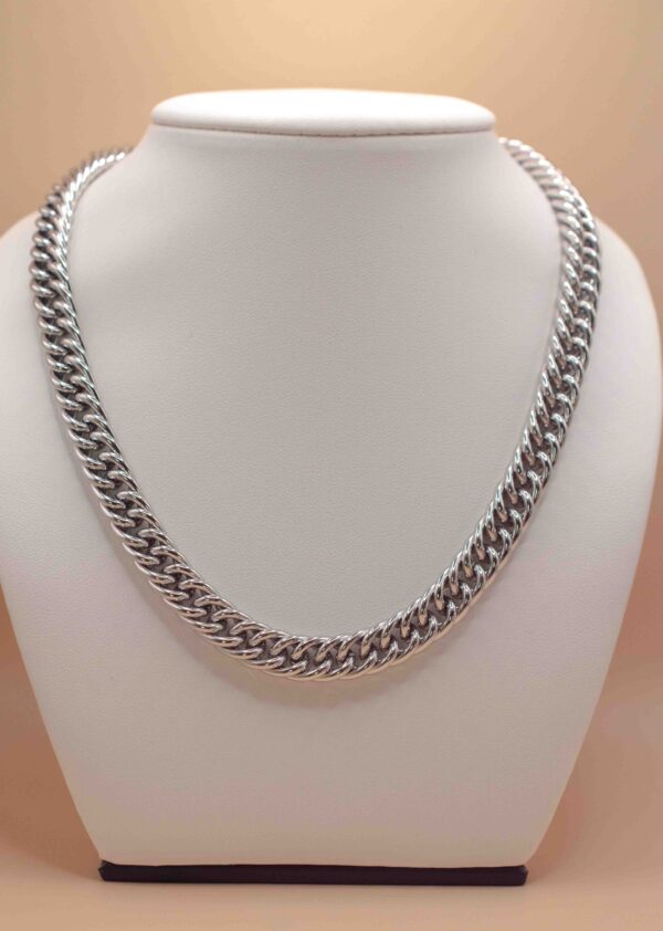 Halsband