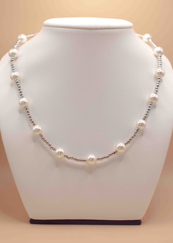 Halsband
