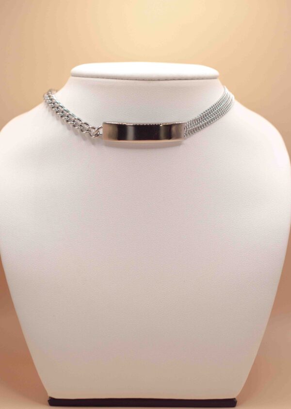 Halsband