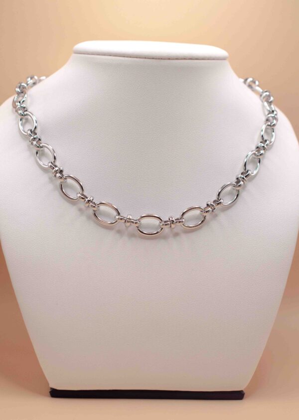 Halsband