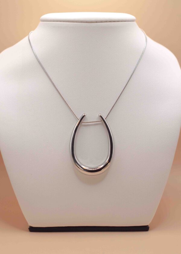 Halsband