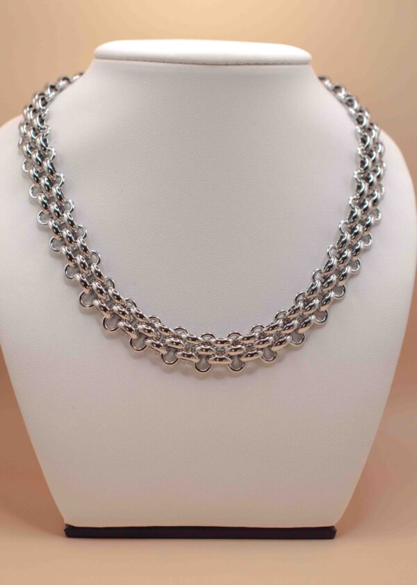 Halsband