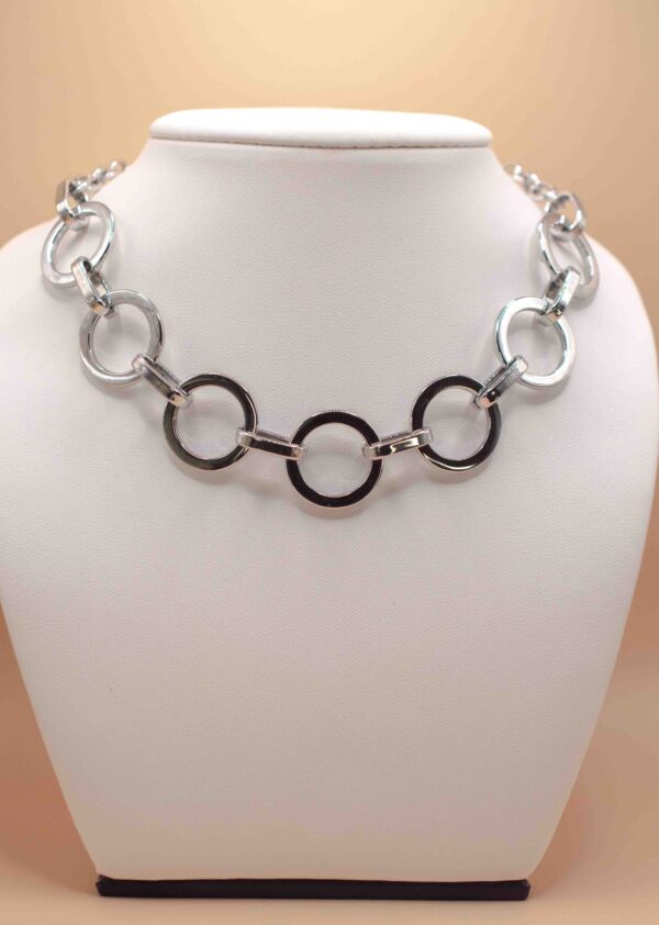 Halsband