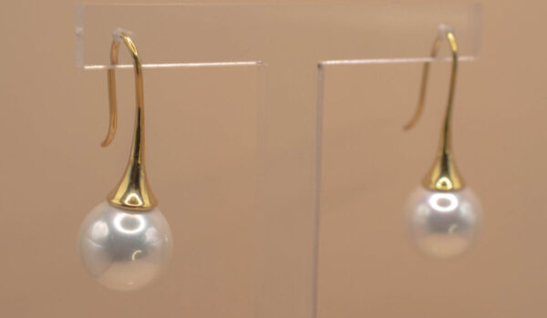 Guldfärgad Örhängen