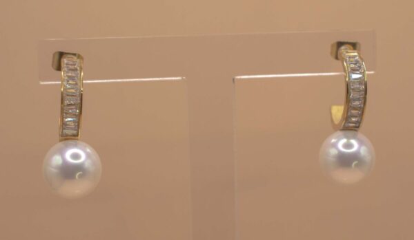 Guldfärgad Örhängen