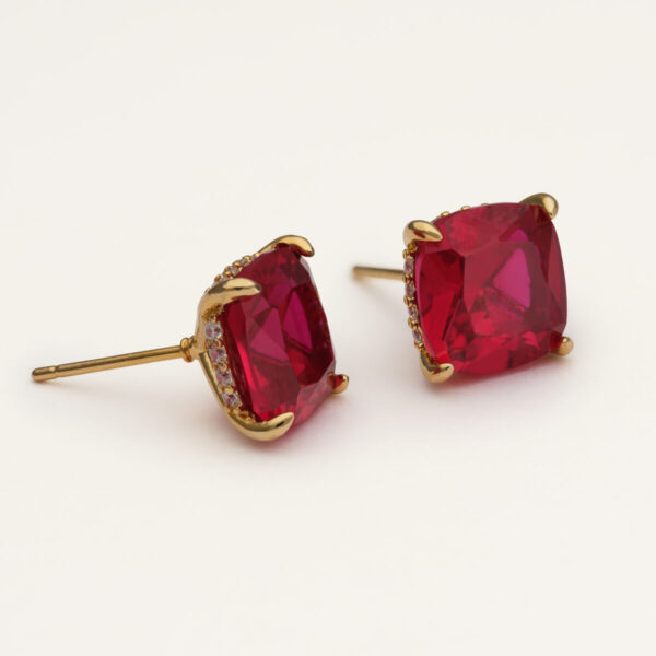 Desiree studs - Garnet
