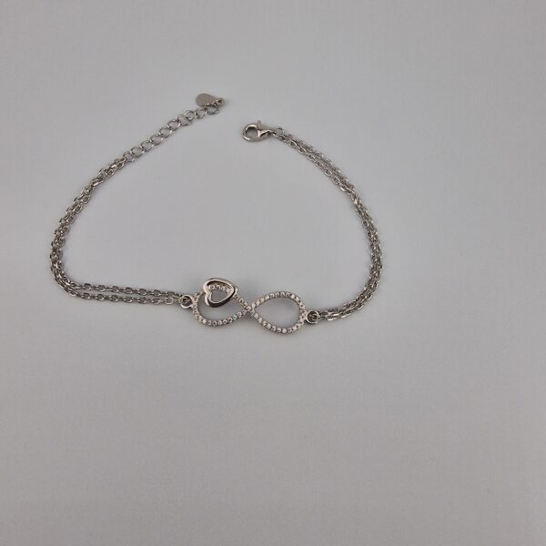 Infinity armband med zirgon
