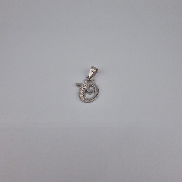 Bokstav hänge O med zirgon