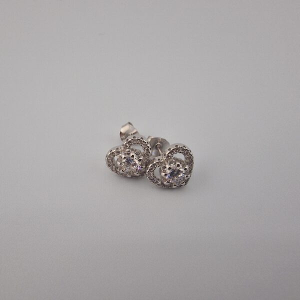 Hjärtformad örhänge