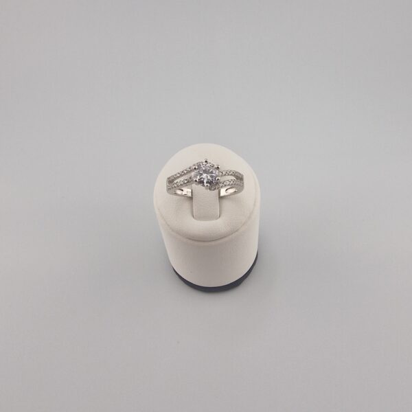 Damring med Zirkonsten