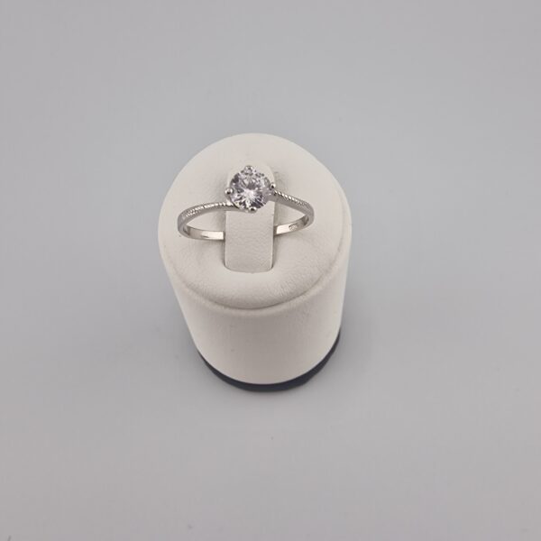 Damring med Zirkonsten