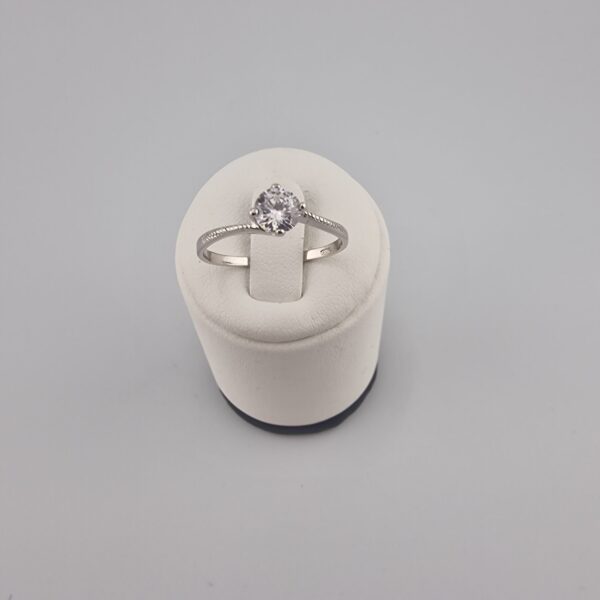 Damring med Zirkonsten