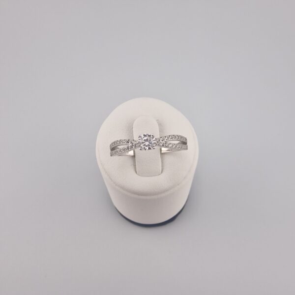 Damring med Zirkonsten