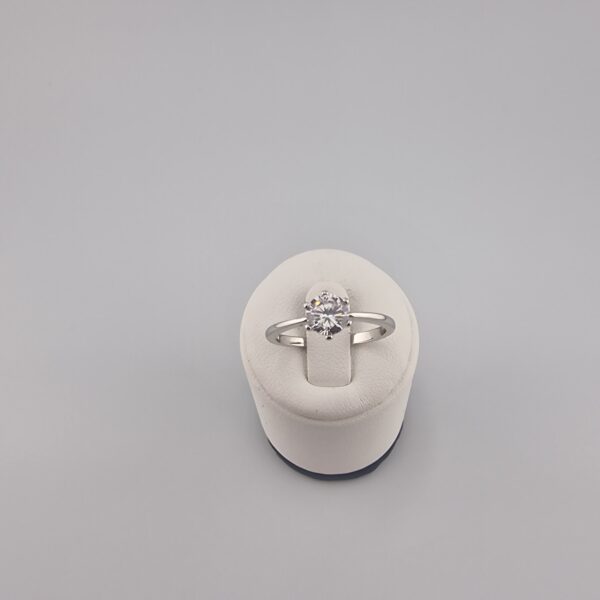 Damring med Zirkonsten